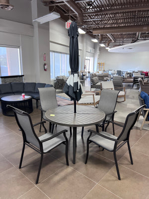 5 Piece Round Dining Set + Umbrella