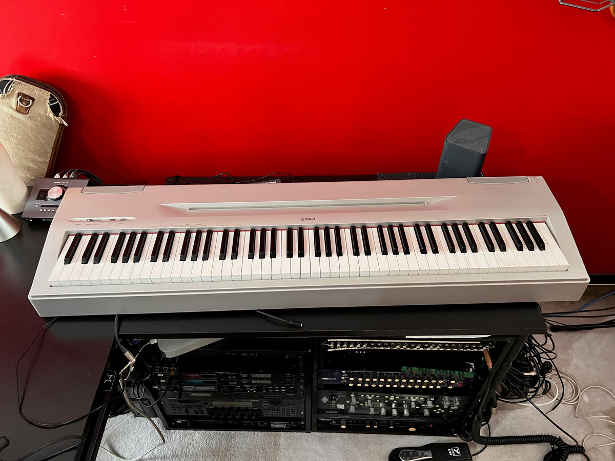 YAMAHA P-60S ELECTRONIC PIANO Yamaha P-60 Portable digital piano