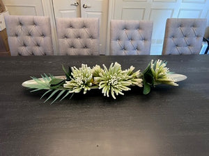 Abbott Collection 30" Pontoon + faux flowers