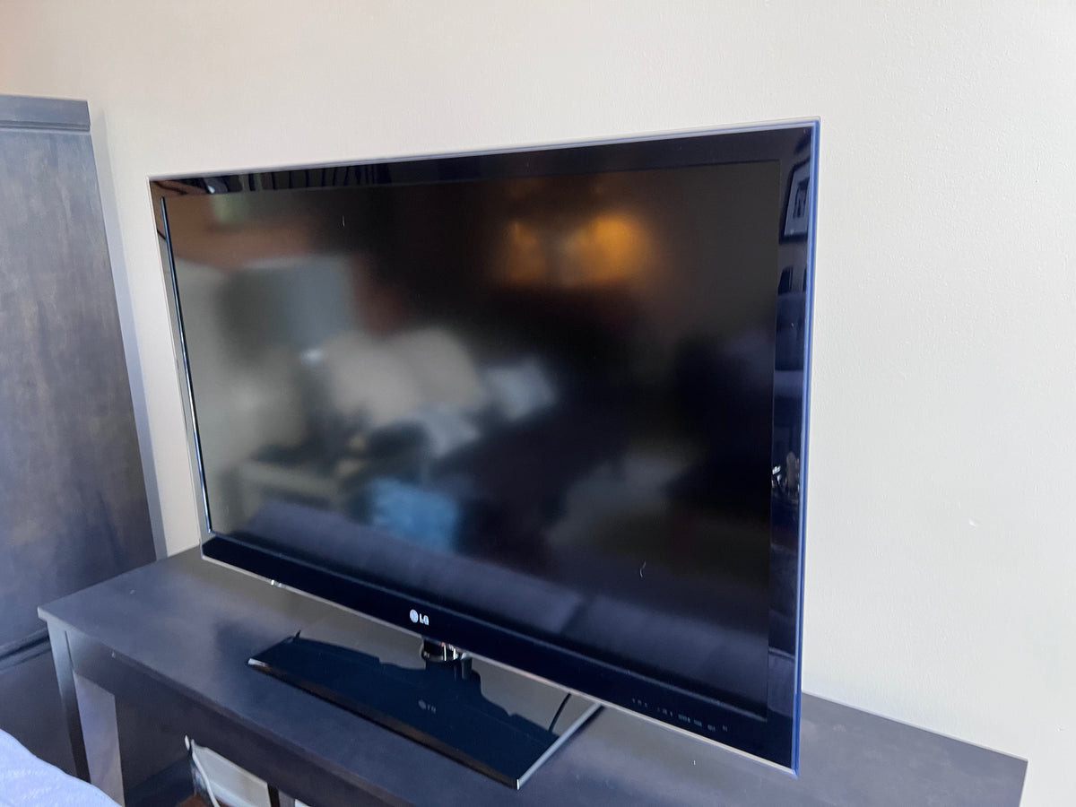LG 47LW5600 47" 1080p LED TV Sell My Stuff Canada Canada