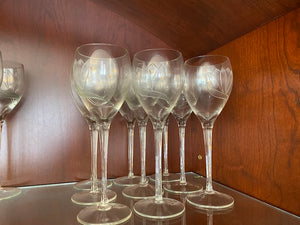 9 Medium Wine Glasses