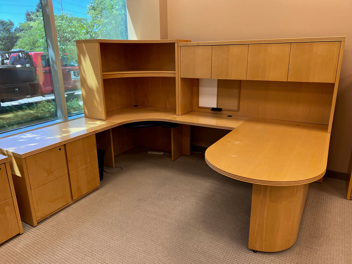 'Standard Desk' Right Facing Office Desk Sell My Stuff Canada