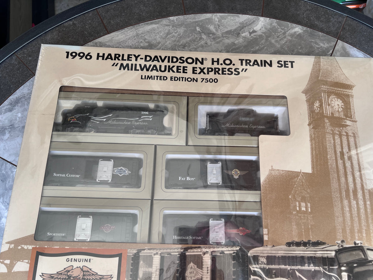 1996 HarleyDavidson HO Train Set "Milwaukee Express" Limited Edition