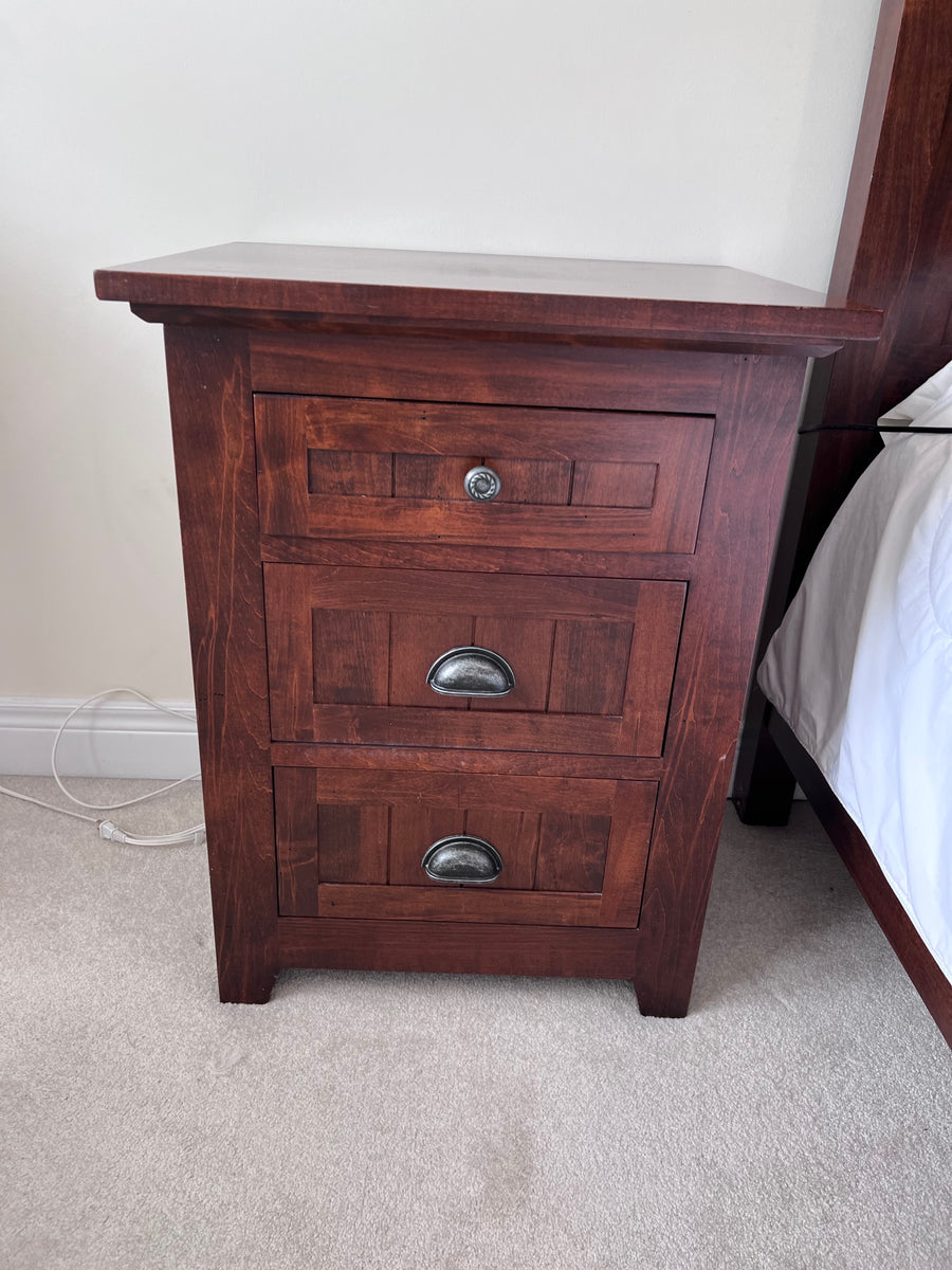Pair of Solid Wood Nightstands Sell My Stuff Canada Canada's