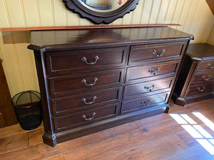 "Drexel Heritage" Dark Brown 8-Drawer Dresser