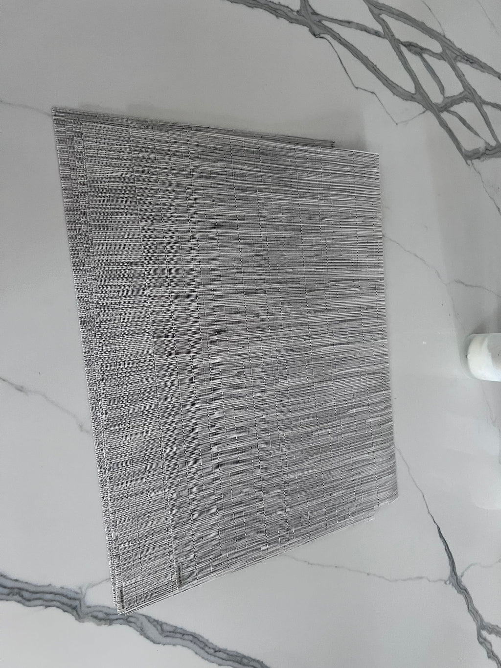 7 CHILEWICH BAMBOO Rectangular Placemats, Fog (*retail $161)