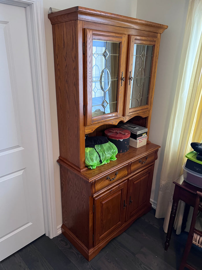 Solid Oak Wood Hutch