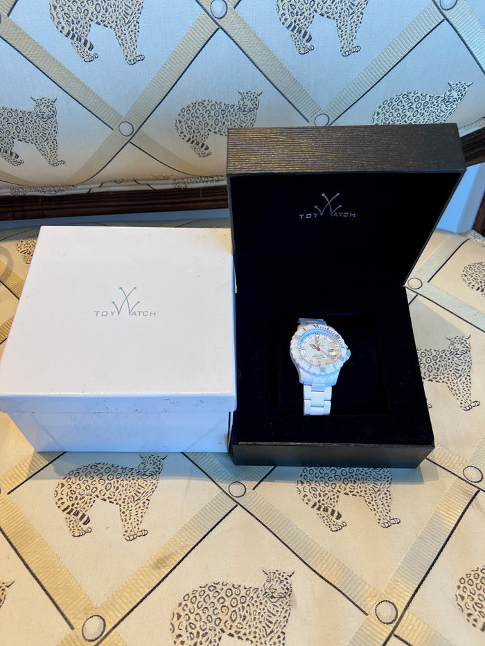 LIKE NEW Women's White Toy Watch