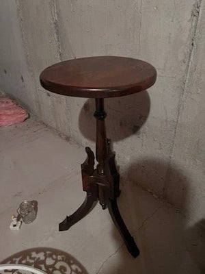 Pedestal Table
