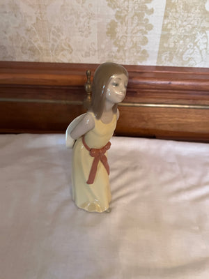Lladro Figurine, Girl Holding Hat