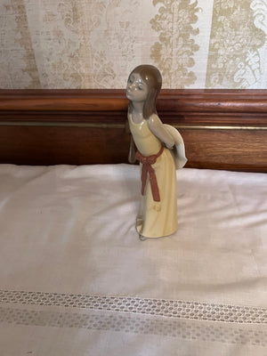 Lladro Figurine, Girl Holding Hat