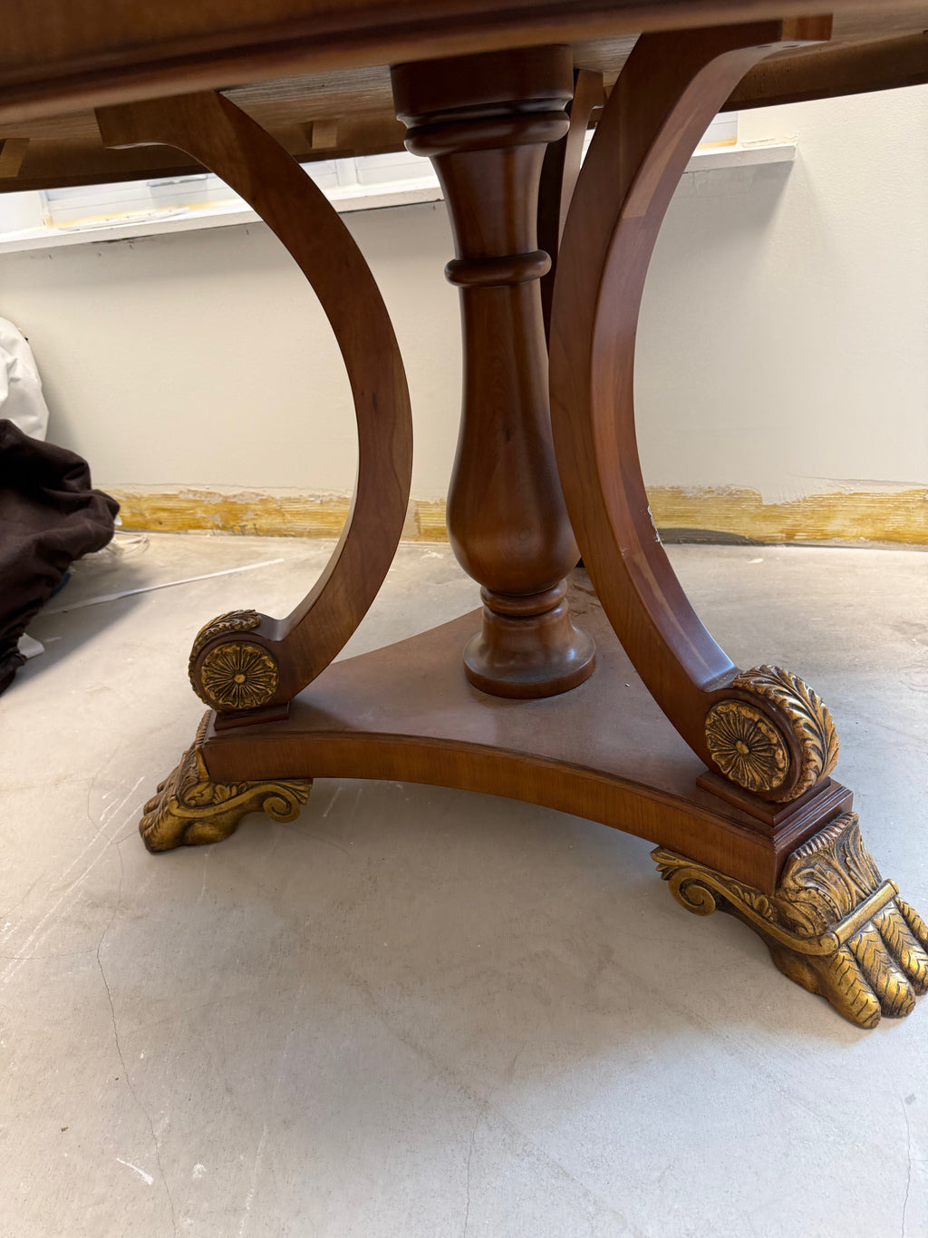 Drexel Heritage English Regency Round Marble Top Center Table