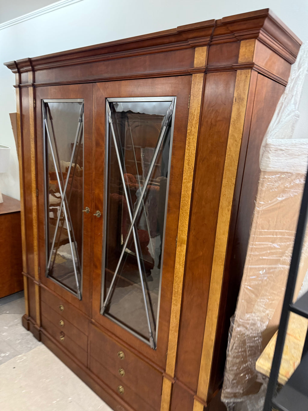 Henredon Neoclassical Cherry and Burl Wood China Display cabinet