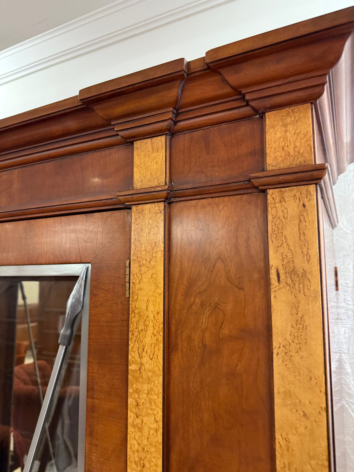 Henredon Neoclassical Cherry and Burl Wood China Display cabinet