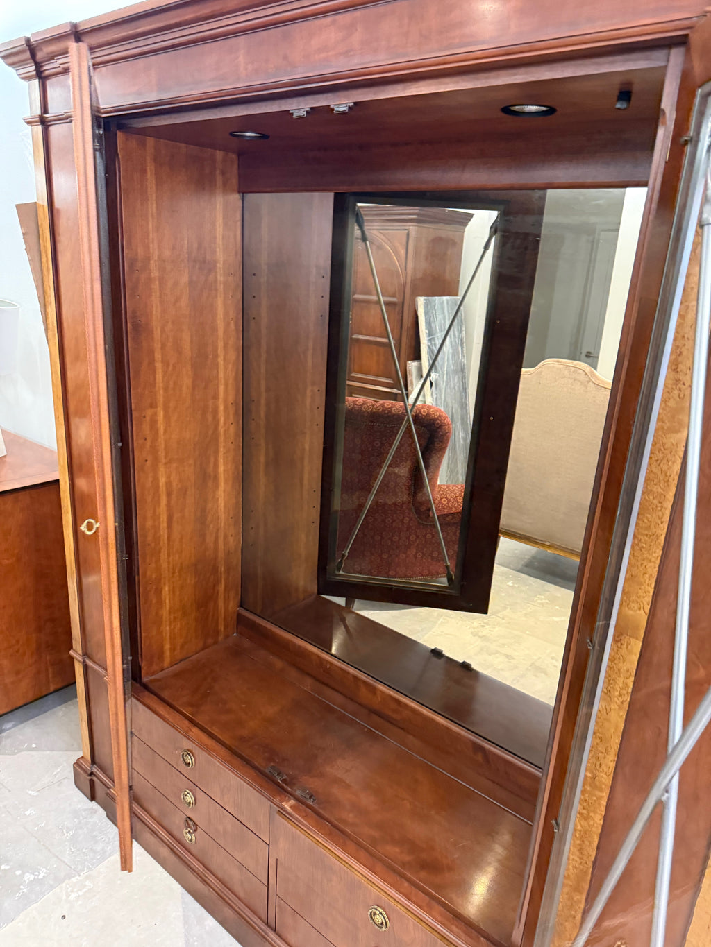 Henredon Neoclassical Cherry and Burl Wood China Display cabinet
