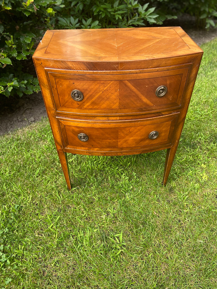 Antique English Hepplewhite Mahogany 2-Drawer Side Table