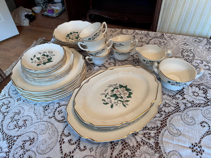 Hawthorne Georgian China 22kt Gold Dinnerware Lot