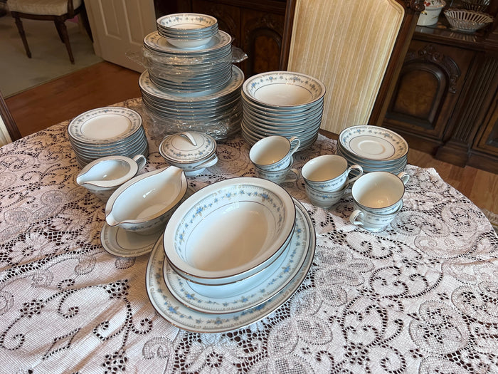 Nitto Ware by Noritake Japan 2166 Rosalinda, Dinnerware Set