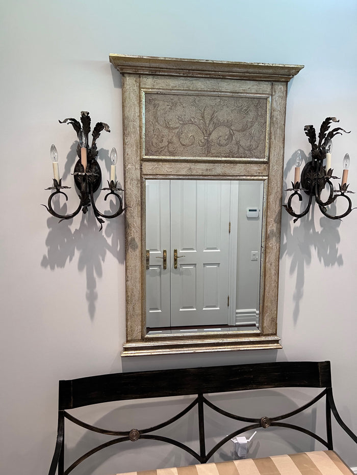 Neoclassical Mirror