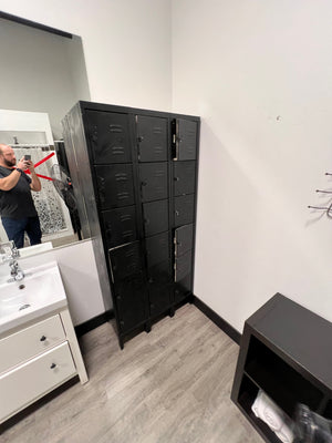 3 6-Tiers Lockers