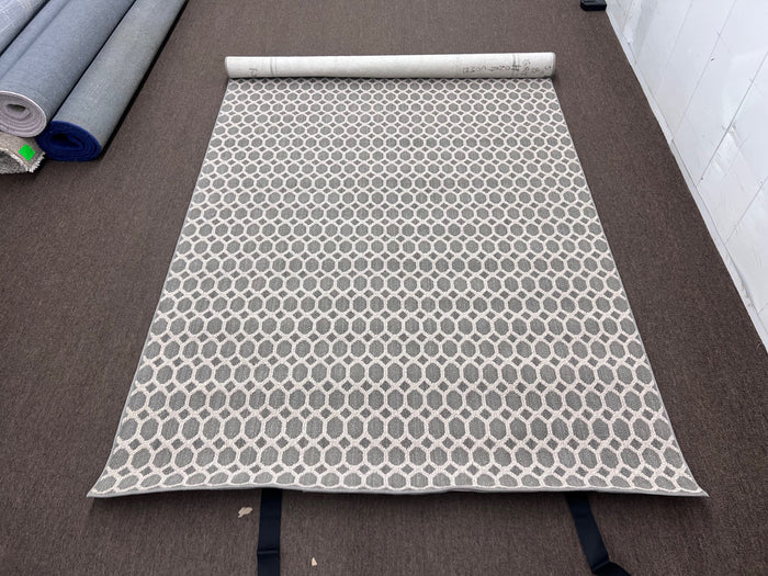 Grey & White Honeycomb Rug, 5x8