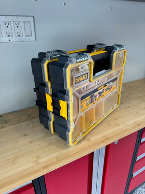 BRAND NEW DeWalt 10-Compartment Deep Pro Small Parts Organizer