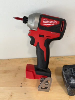Milwaukee 1/4" Hex Impact Driver with M18 XC RedLithium Battery