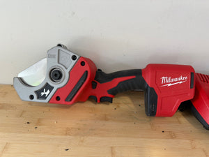 Milwaukee 2470-20 M12 12-Volt Lithium-Ion Cordless PVC Pipe Shear with M12 Battery + Charger