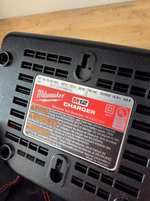Milwaukee 12V M12 Lithium-Ion Battery Charger