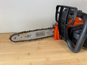Black & Decker LCS1020 20V MAX Lithium-Ion Cordless 10-inch Chainsaw with 2 2.0Ah Batteries + Charger (*charger not shown in pictures)