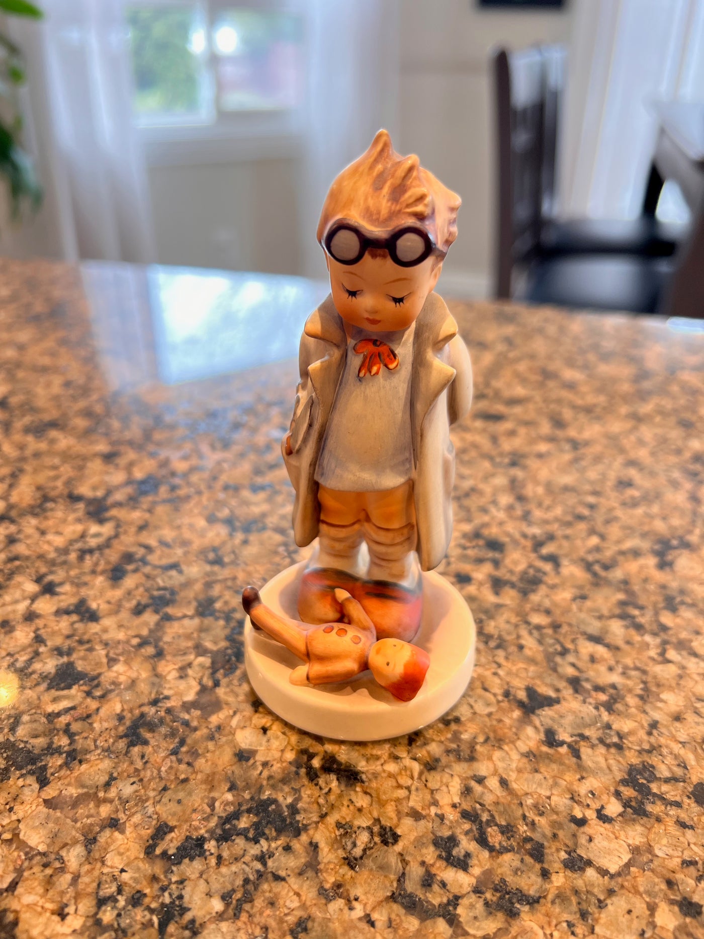 Goebel Doctor Goebel Hummel Doctor Figurine – Sell My Stuff Canada - Canada's Content ...