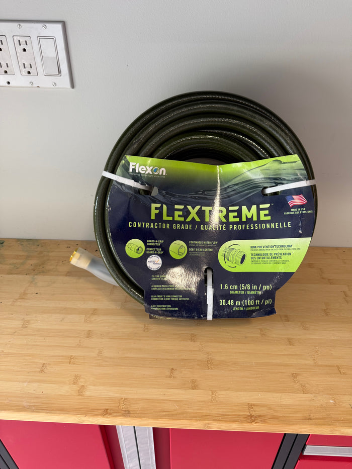 BRAND NEW Flexon Flextreme Contractor Grade Hose, 100ft length + 5/8 in diameter)