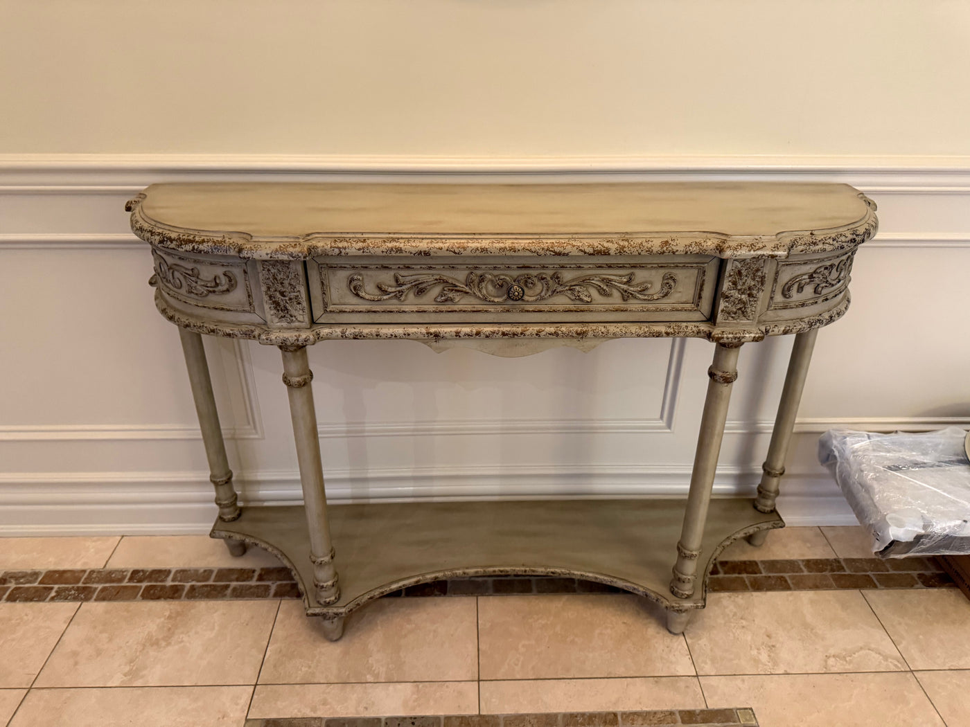 Home Meridian International Carved Overlay Console Table – Sell My ...