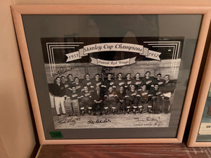 1951-52 Stanley Cup Champions Detroit Red Wings, Limited Edition Photo 18/52 Signed by; Marty Pavelich, Red Kelly, Ted Lindsay, Alex Delvecchio