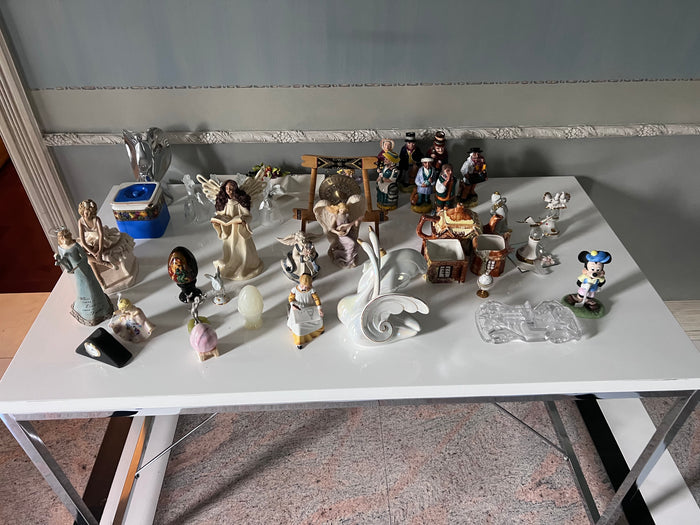 Miscellaneous Collectibles & Decor Lot