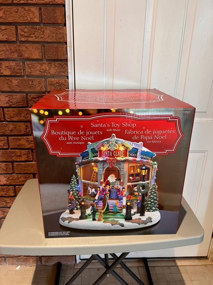 Moment's in Time- Santa's Toy Shop with Music