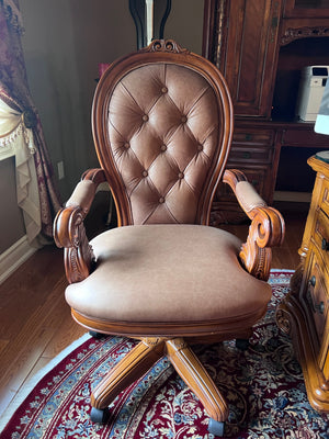 Michael Amini Signature Series by Aico Executive Leather Office Chair