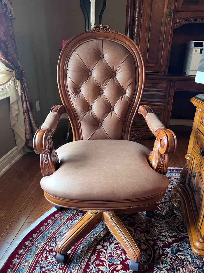 Michael Amini Signature Series by Aico Executive Leather Office Chair