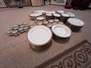 VIGNAUD LIMOGES 'The Seville" pattern with gilt and blue laurel border Lot