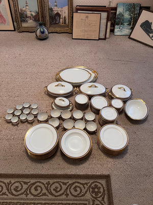 VIGNAUD LIMOGES 'The Seville" pattern with gilt and blue laurel border Lot