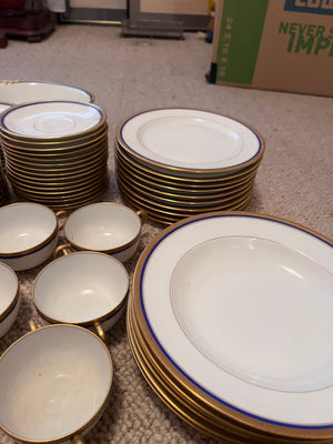 VIGNAUD LIMOGES 'The Seville" pattern with gilt and blue laurel border Lot