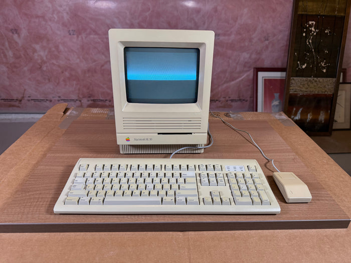 Vintage Apple Macintosh SE/30 M5119 Computer with Keyboard and Mouse