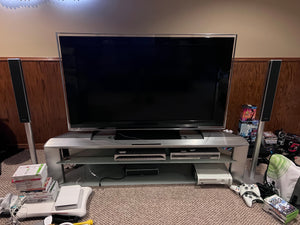 Sony 52" LCD Digital Color TV + Stand
