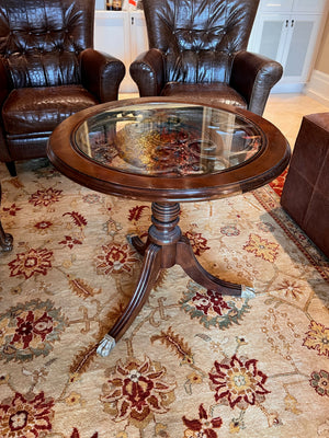 Round Accent Table w/Glass Insert