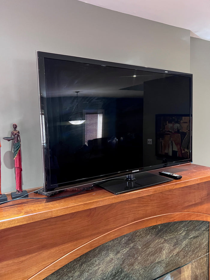 Samsung UN55D6050TF 55" LED T.V