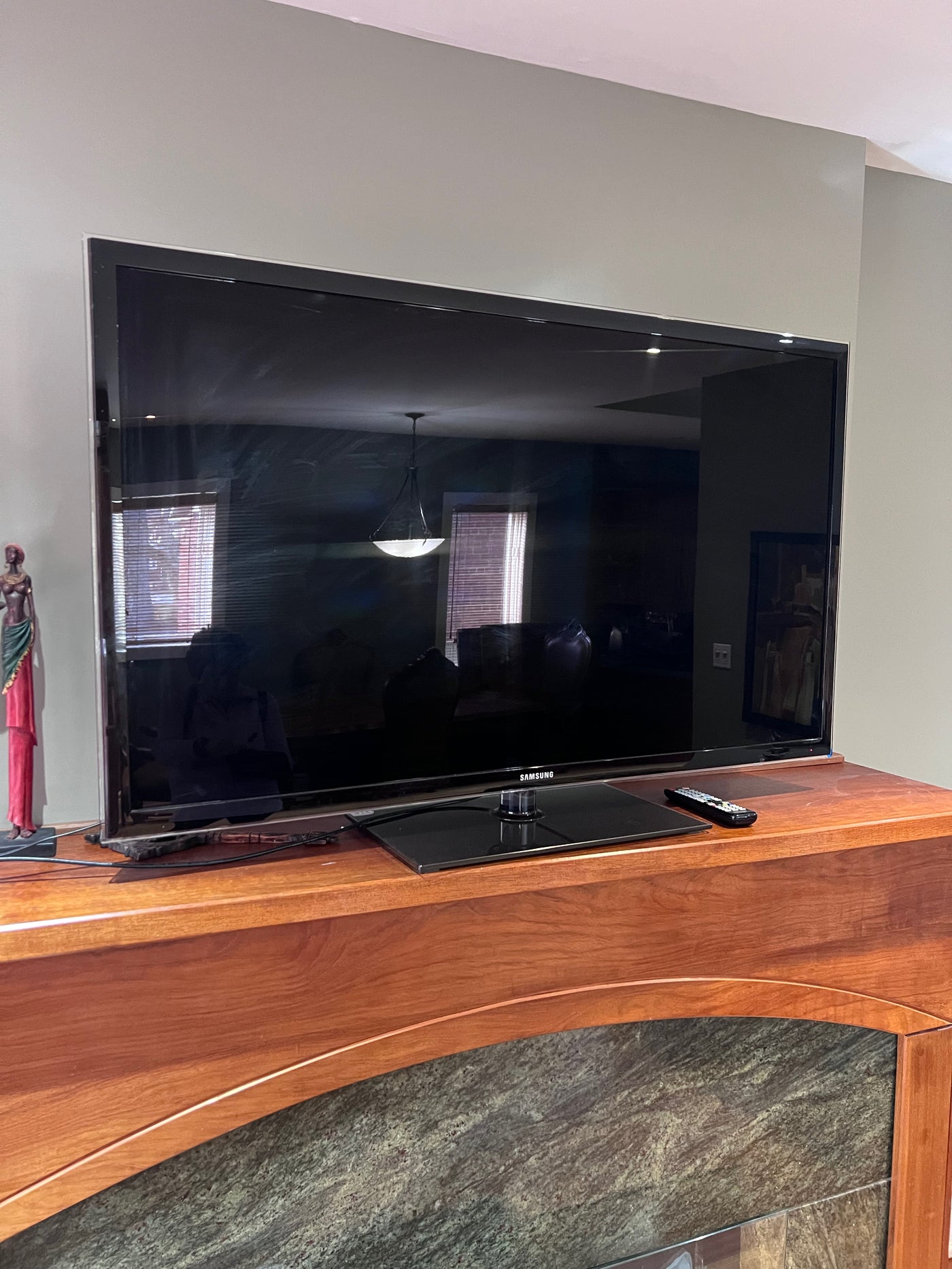 Samsung UN55D6050TF 55" LED T.V Sell My Stuff Canada Canada