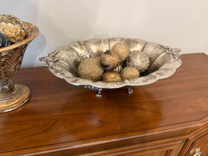 2 Decorative centrepiece bowls