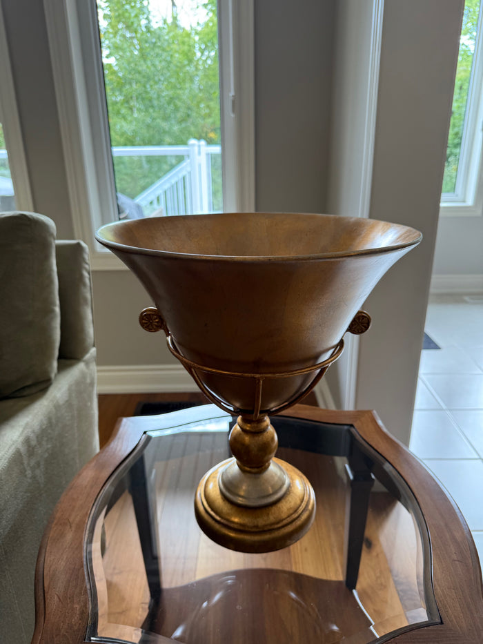 Decorative centrepiece bowl