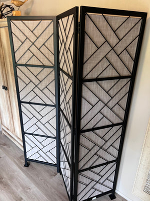 3 Panel Screen