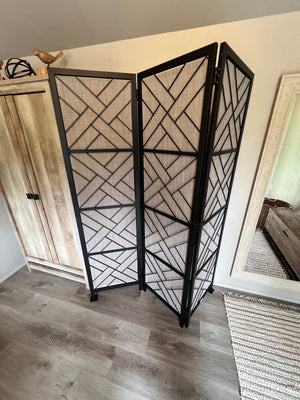 3 Panel Screen